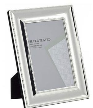 C. Porta fotos 10 x 15 CM